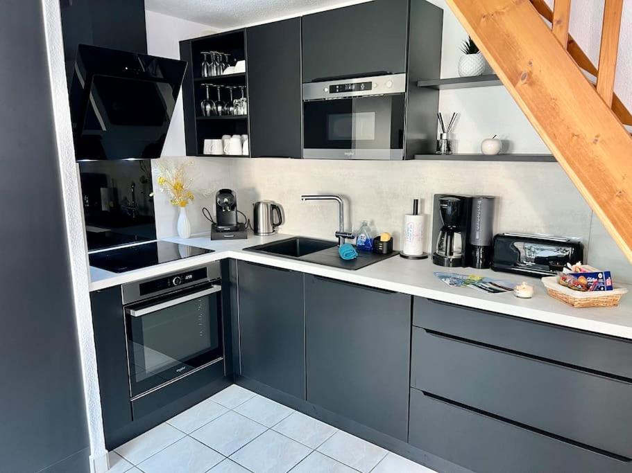 Perle Beach, Petite Maison Situee En Bord De Plage, Piscine. Guidel Luaran gambar